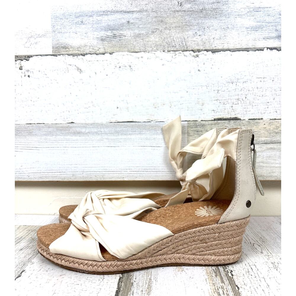 UGG Womens 7 Cream Leather Textile Starla Wedge Espadrille Casual Sandals NEW